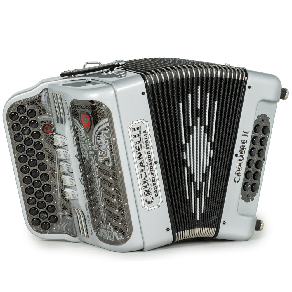 Acordeón Crucianelli Cavaliere II 5 Registros Fa Gris y Negro