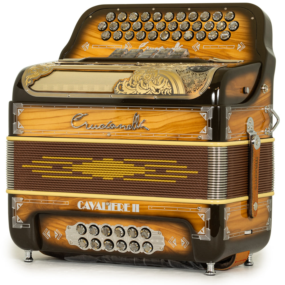 Crucianelli Cavaliere II Acordeón 5 Registros Mi in Madera Pulida y Plata