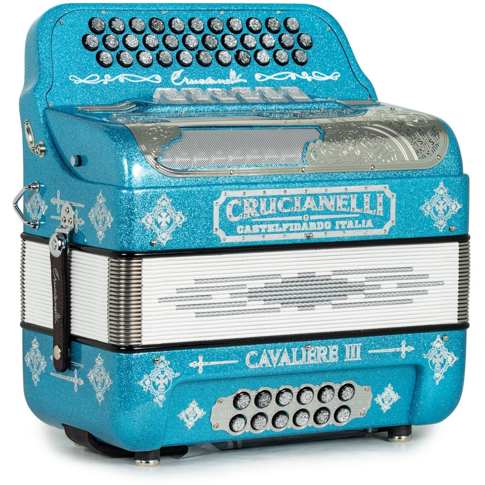 Crucianelli Cavaliere III Acordeón 6 Registros Fa-Mi Brillo Azul Claro y Cromo
